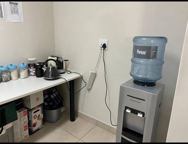 128M² OFFICE FOR SALE IN WESTLAKE